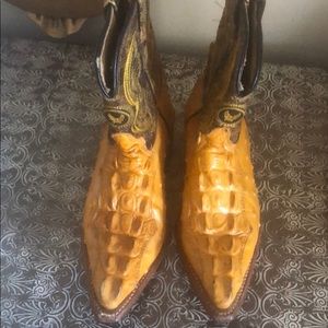 Cowboy boots with alligator and ostrich detail